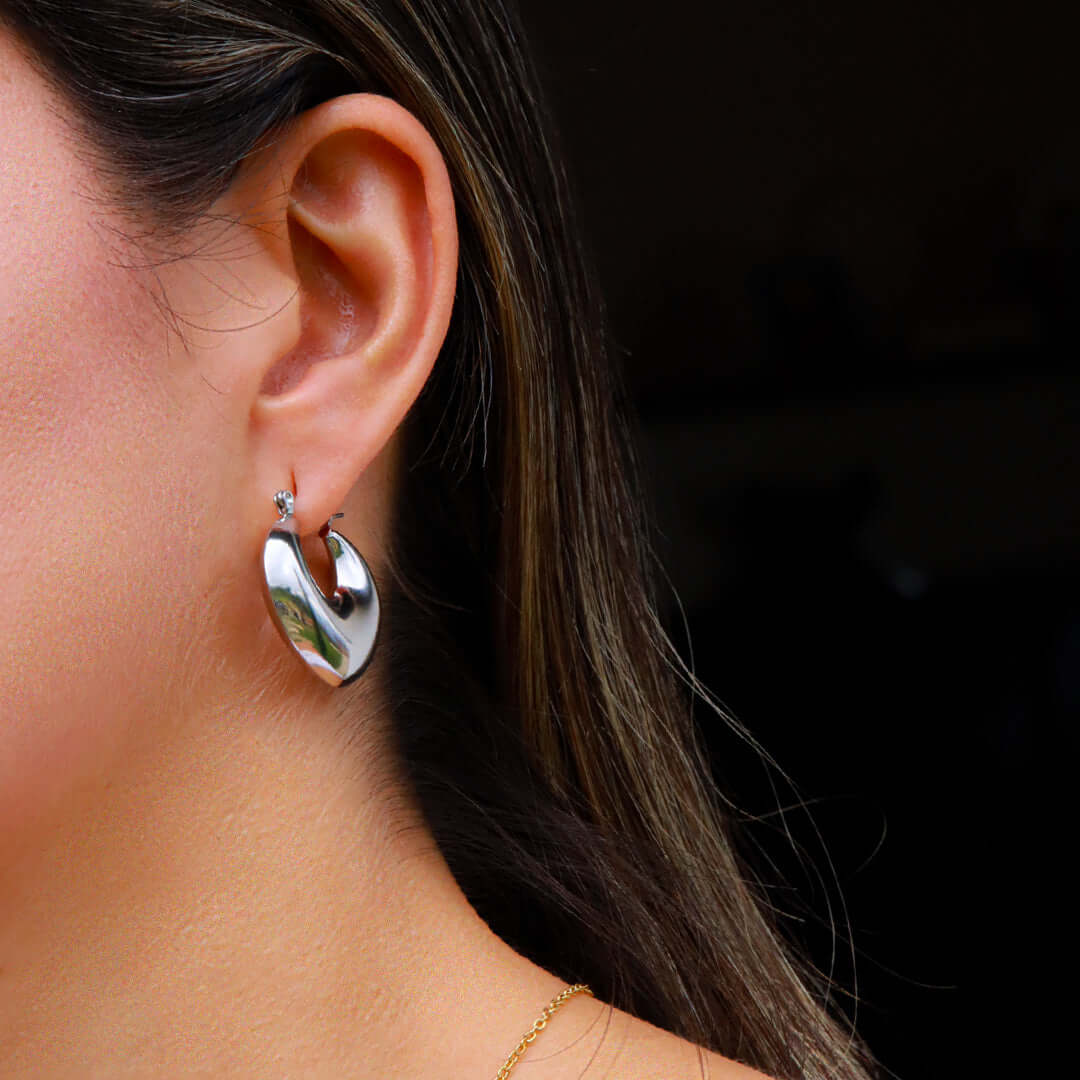 Pendientes Semi Corazón en Acero Inoxidable - Plateado y Dorado - Helix Body Jewelry - Tienda Online de Piercings