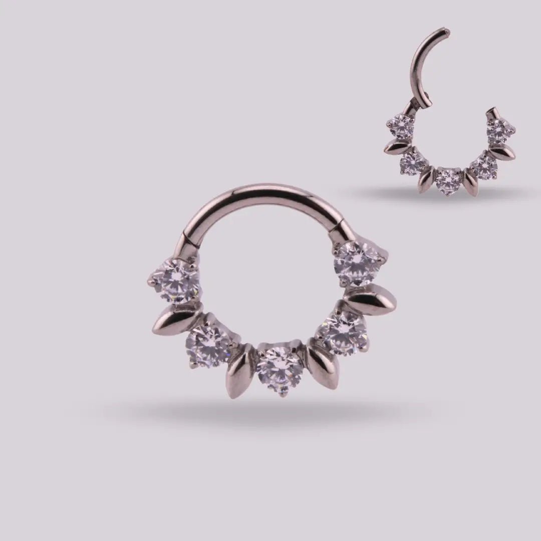 Aro Cefiro Titanio Grado Implante Dorado – Pétalos y Zirconias - Helix Body Jewelry - Tienda Online de Piercings
