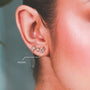 Labret Azalea Dorada Titanio – Flor con Zircones | Helix BJ - Helix Body Jewelry - Tienda Online de Piercings
