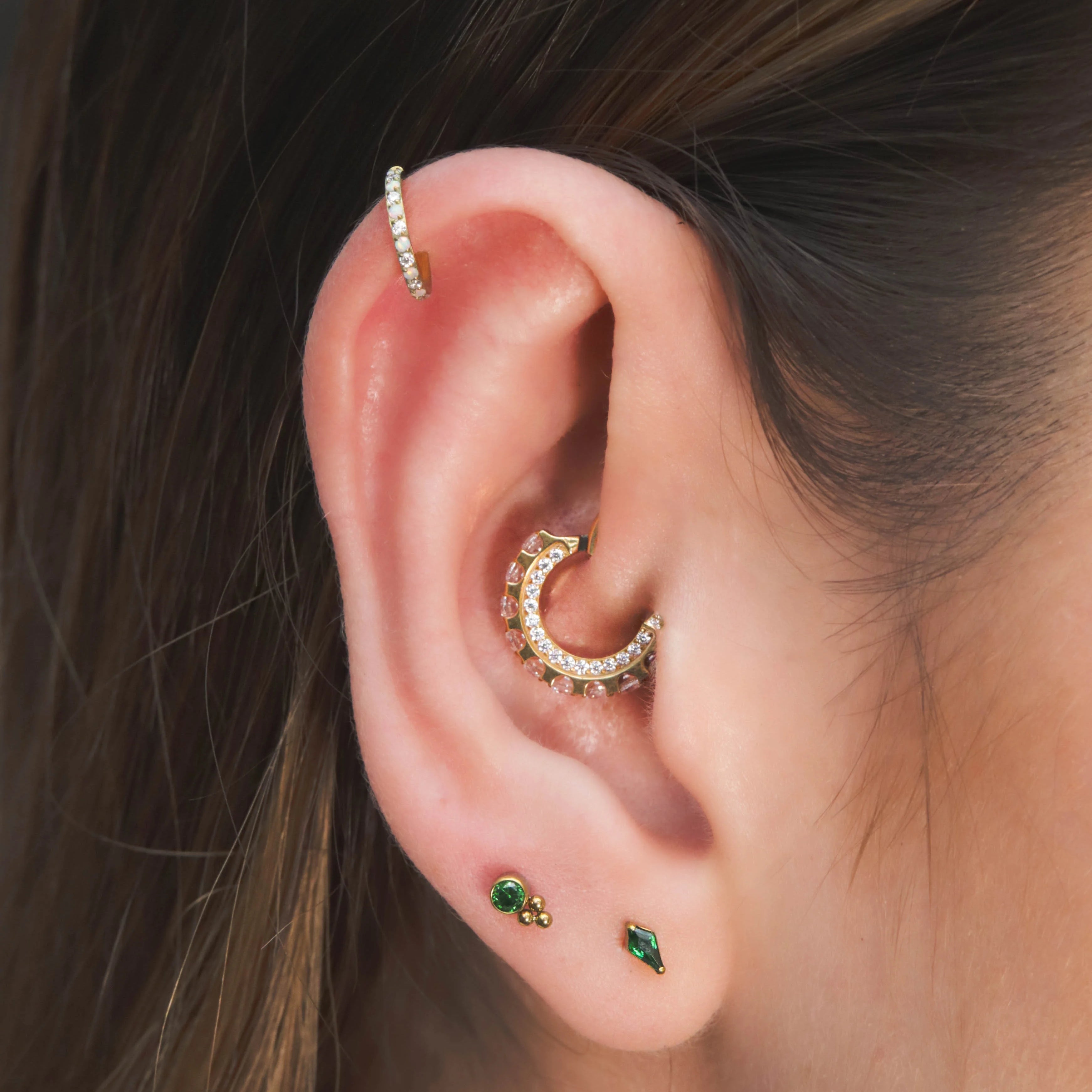 Labret Triángulo Verde en Titanio | Green Essence