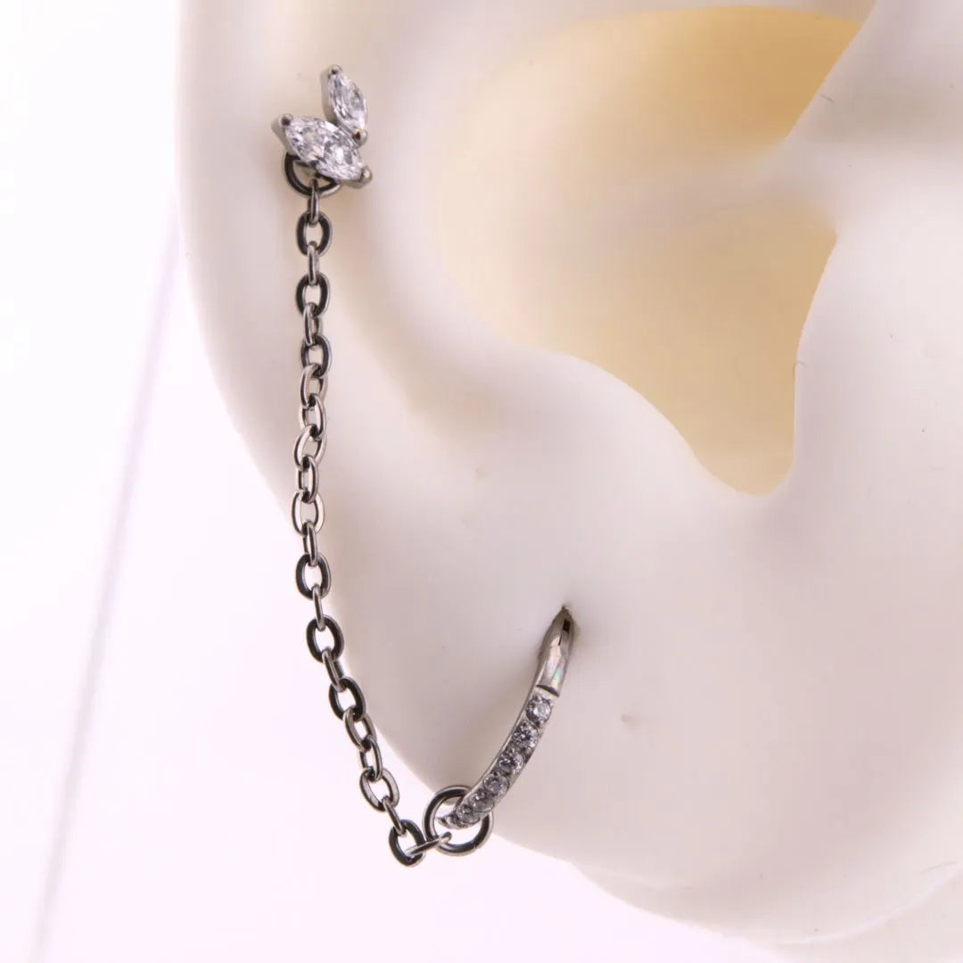 Joya con aro y labret pétalo con cadena