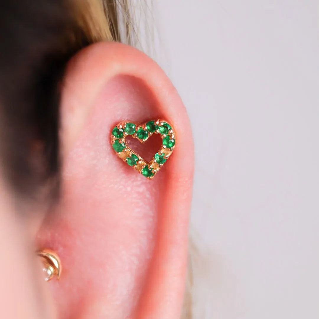 Labret Corazón Oro 18K con Esmeraldas Colombianas