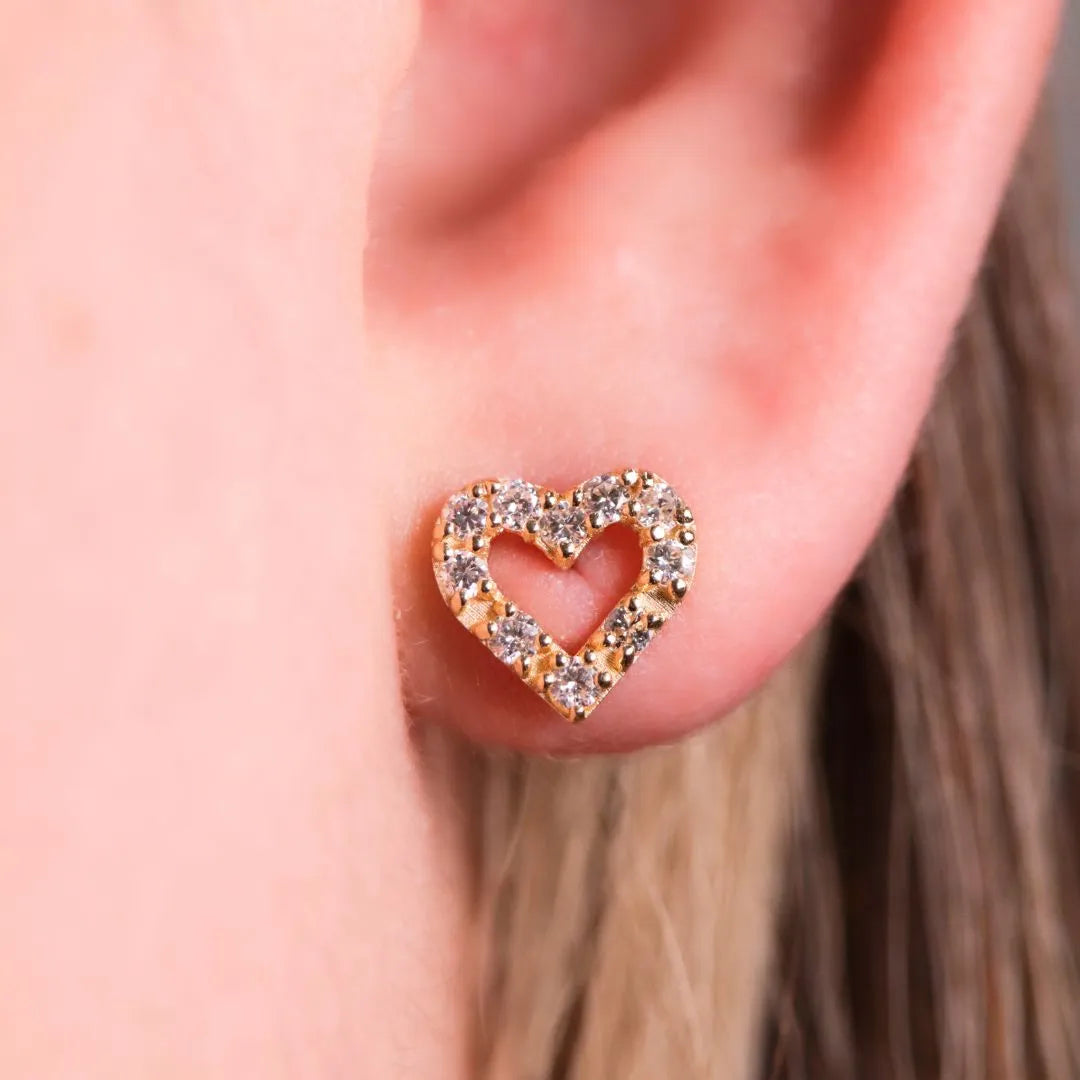 Labret Corazón Oro 18K con 10 Diamantes