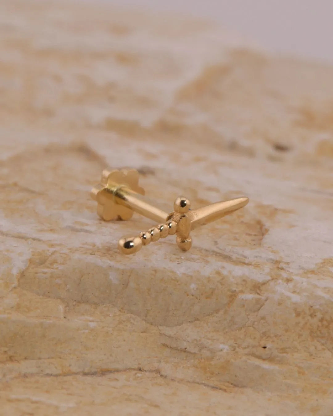 Labret Espada en Oro 18K