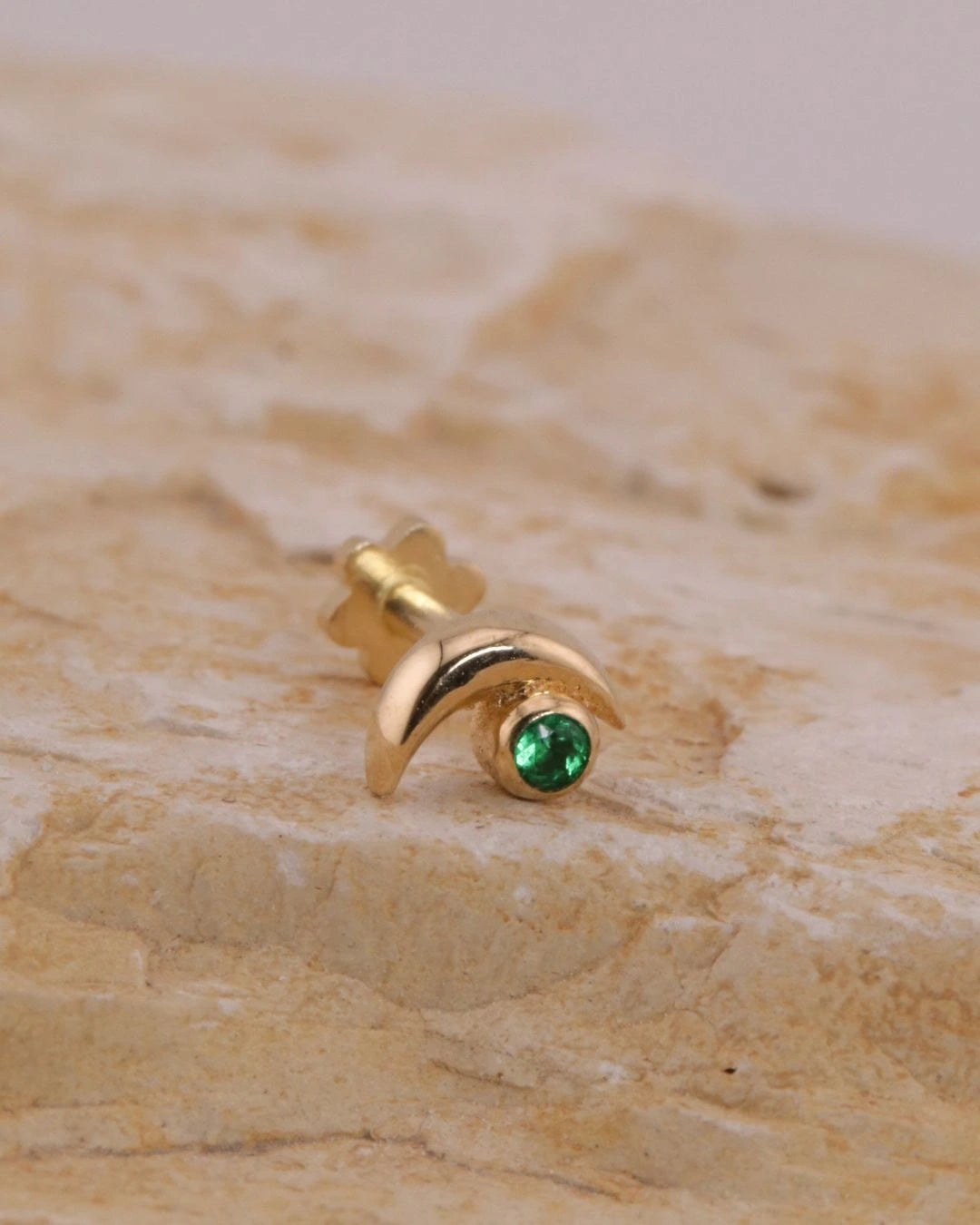 Labret Media Luna Esmeralda Oro 18K