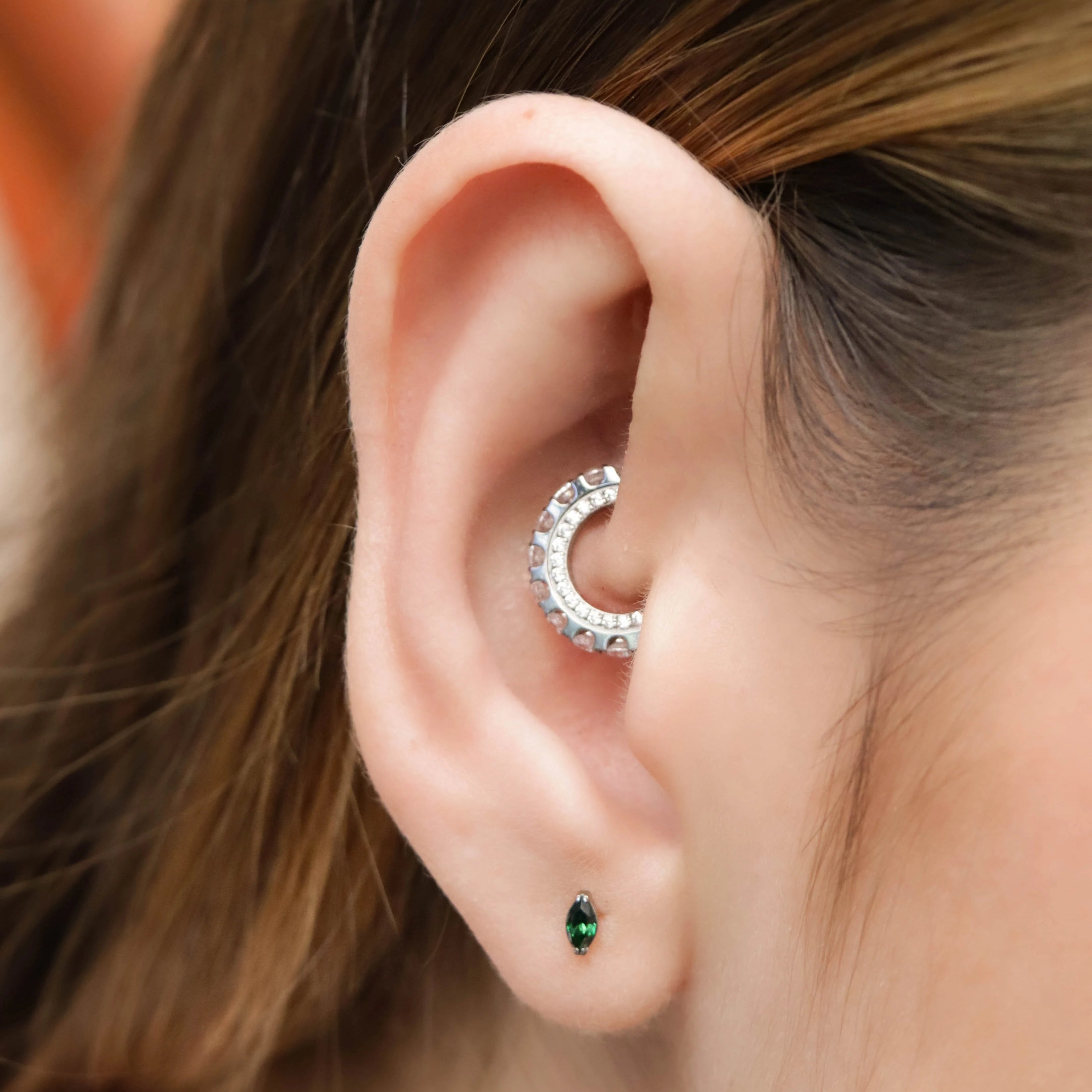 Labret Zafiro Verde · Titanio Grado Implante