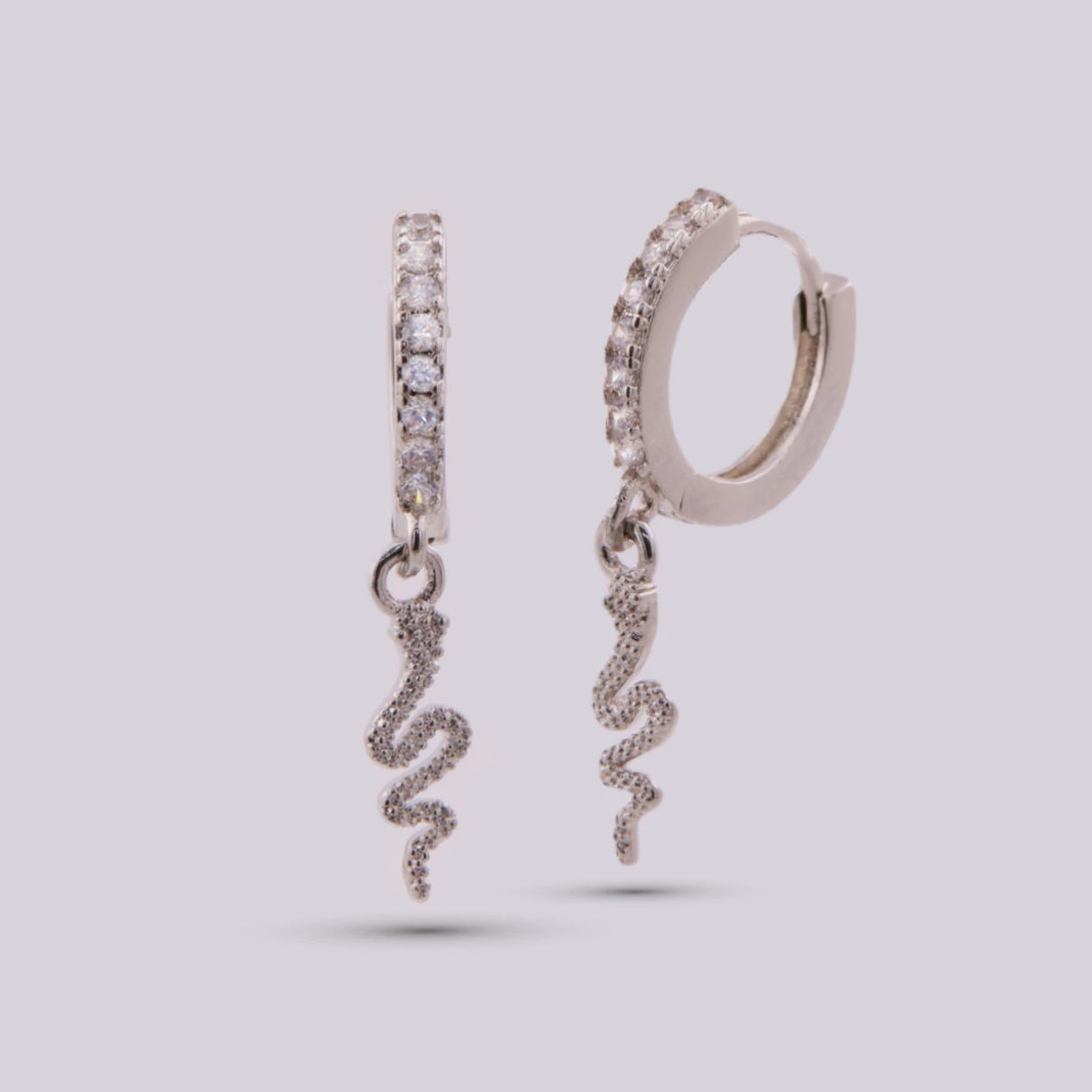 Joyería para piercings en diseño de serpiente