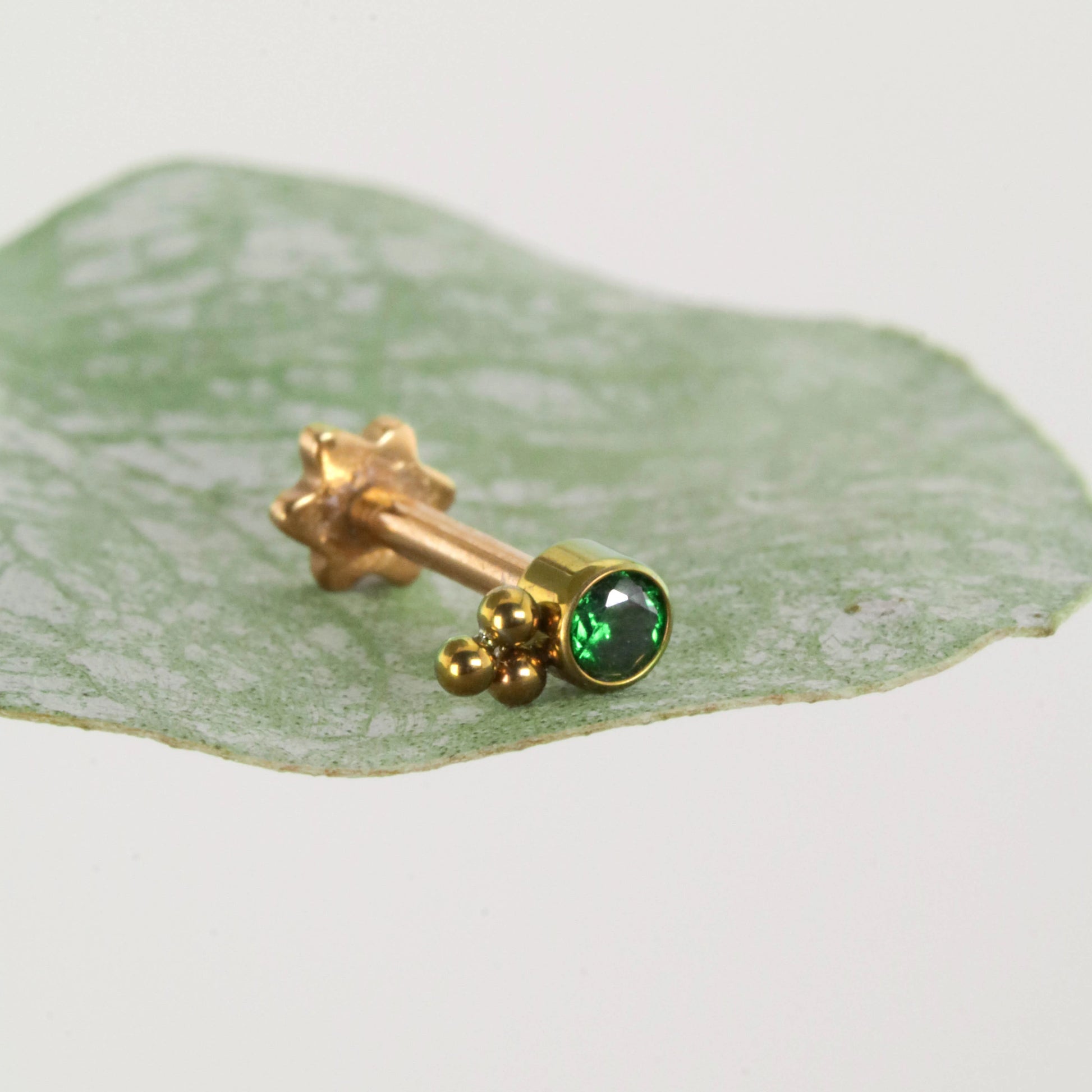 Labret Mini Verde · Titanio Grado Implante