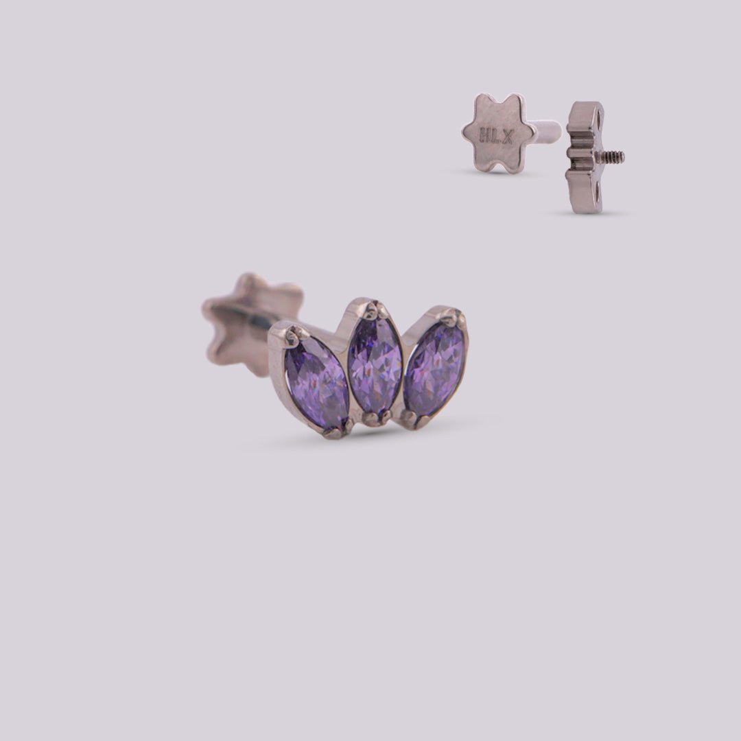 Arete plateado para piercings en oreja