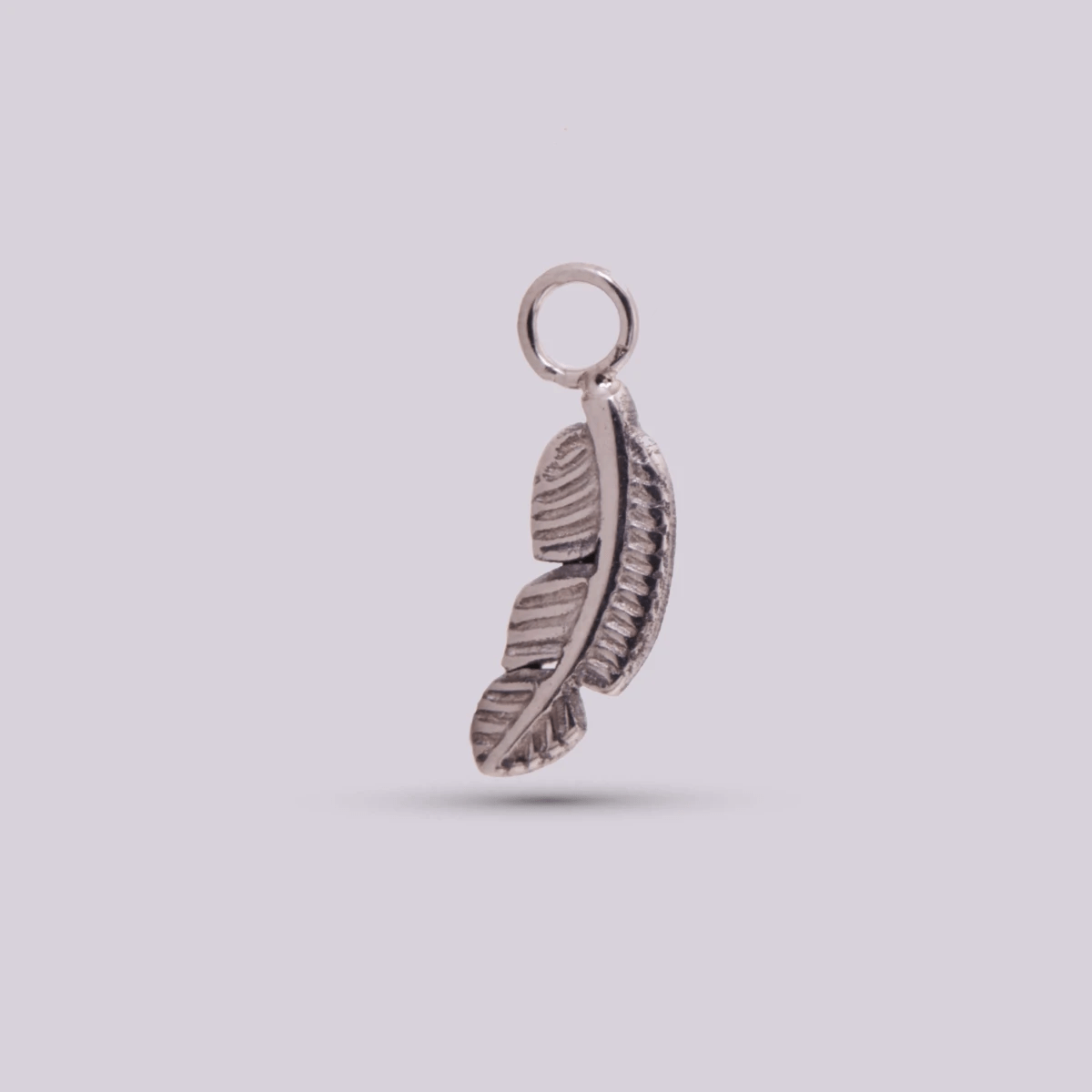 Charm Hoja - Helix Body Jewelry - Tienda Online de Piercings