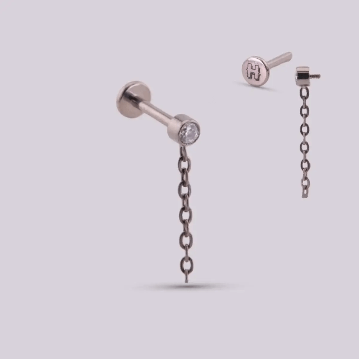 Arete en Titanio con cadena colgante - Figaro - Helix Body Jewelry - Tienda Online de Piercings