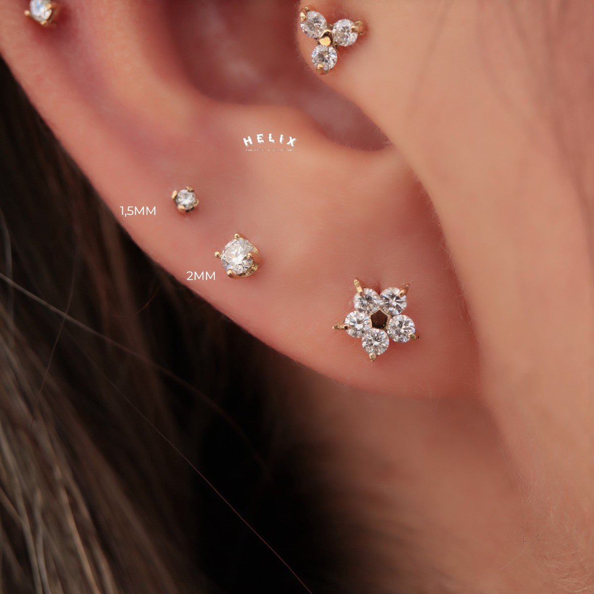 Pendiente para oreja en oro 18K con diamante 2mm - Helix Body Jewelry - Tienda Online de Piercings