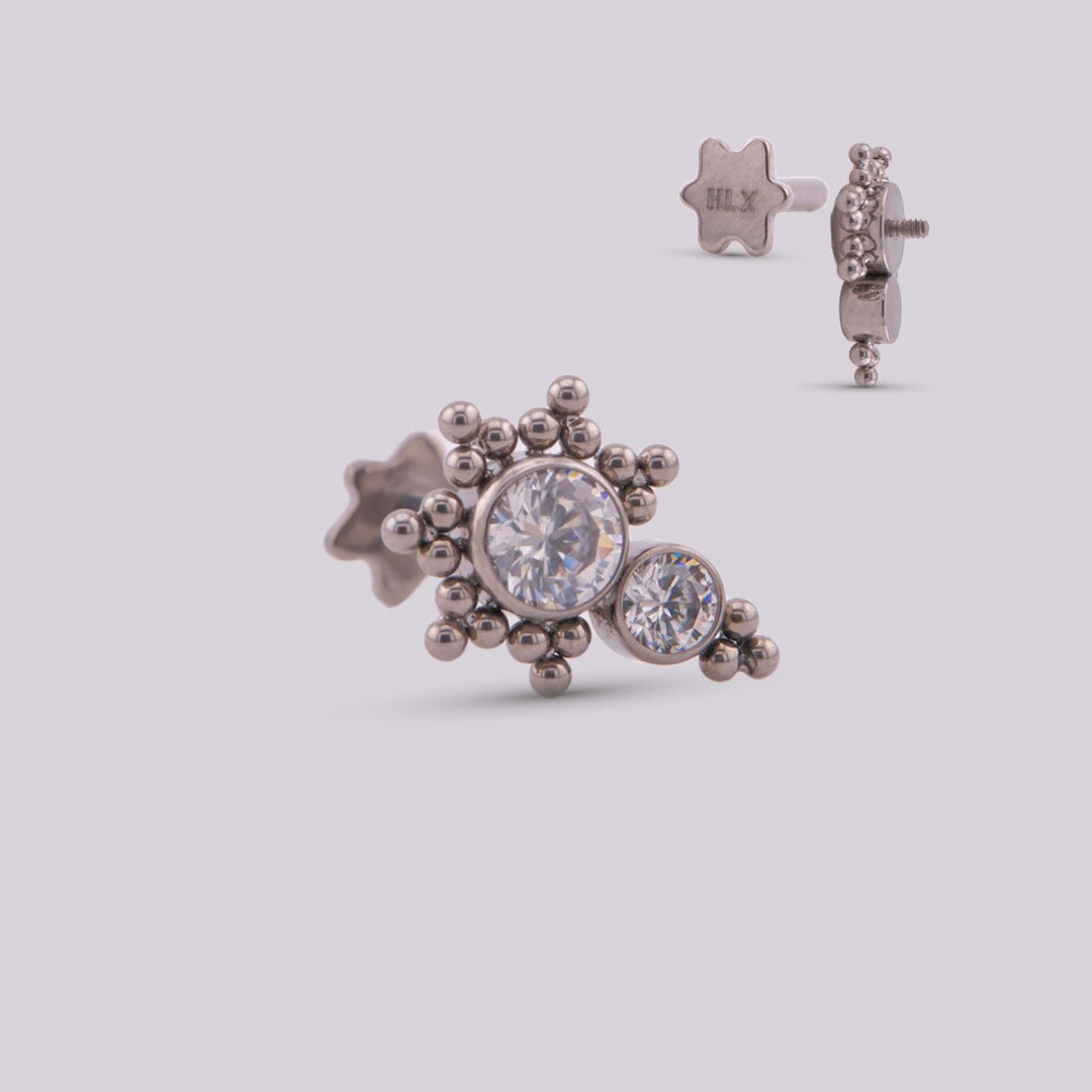 Labret plateado Strong - Helix Body Jewelry - Tienda Online de Piercings