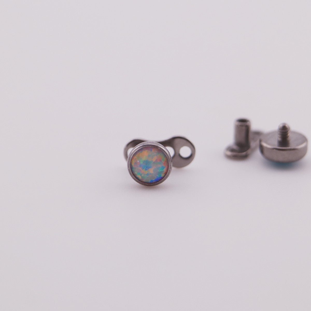 Microdermal Opalo #17 - Helix Body Jewelry - Tienda Online de Piercings